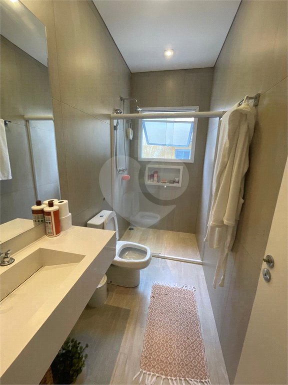 Casa à venda com 3 suítes no condomínio Hills, Arujá - SP