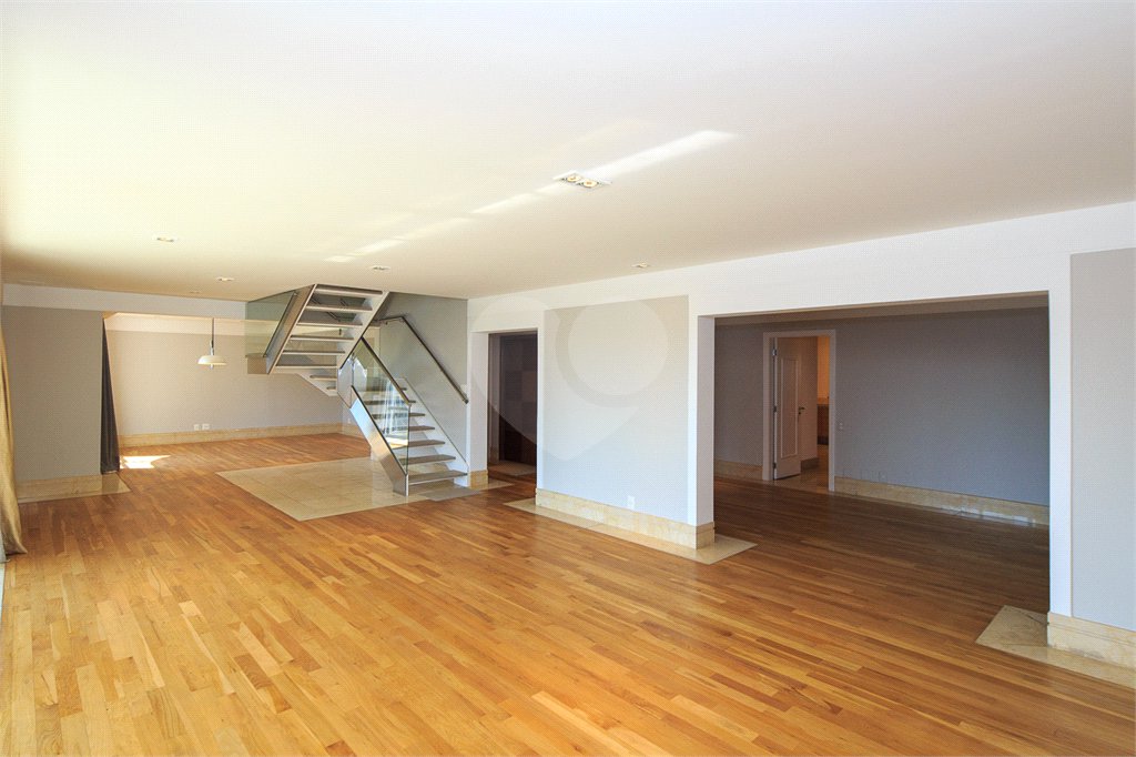 Duplex à venda ou para alugar com 5 suítes em Alto da Boa Vista, São Paulo, SP