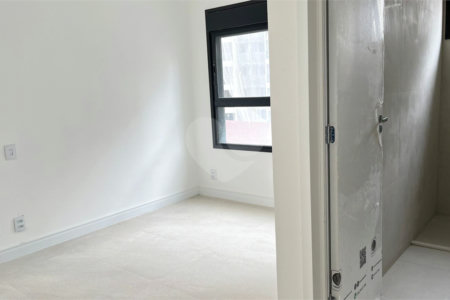 Apartamento à venda com 3 quartos, sendo 1 suíte, em Mirandópolis, São Paulo, SP
