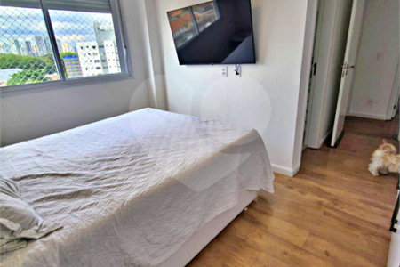 Apartamento à venda com 3 quartos, sendo 1 suíte,  em Jardim Caravelas, São Paulo, SP