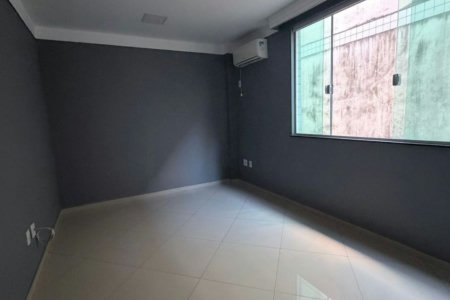 Casa com 2 dormitórios à venda, 100 m² por R$ 650.000,00 - José Menino - Santos/SP