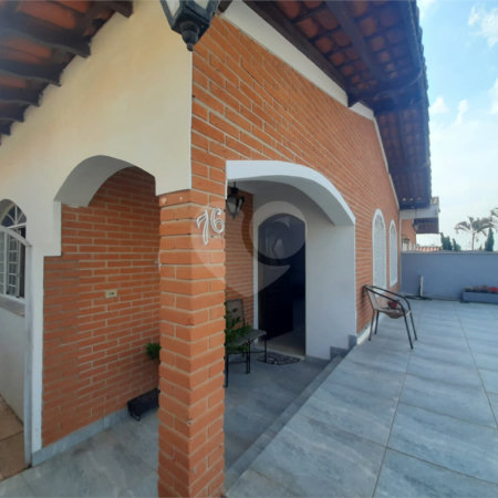 Casa à venda com 3 quartos, sendo 1 suíte, no Centro, Vinhedo, SP