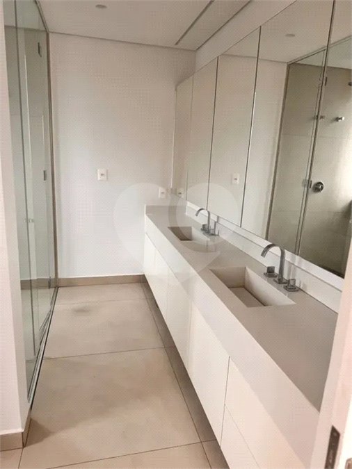 Apartamento para alugar com 4 quartos, sendo 3 suítes, em Pinheiros, São Paulo, SP