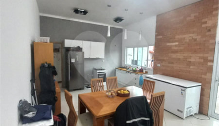 Sobrado à venda com 3 quartos, sendo 1 suíte,  em Jordanópolis, São Bernardo do Campo, SP