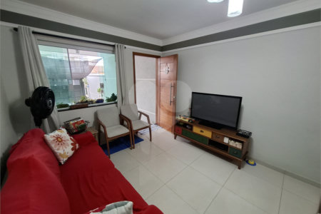 Sobrado à venda com 3 quartos, sendo 1 suíte, em Parque Vitória, São Paulo, SP