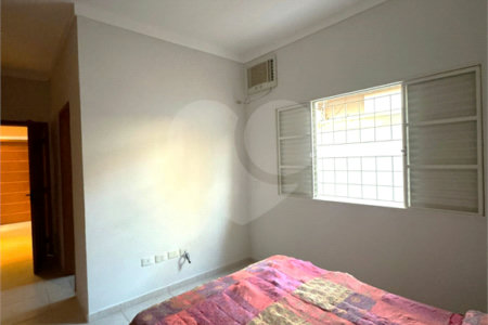 Casa à venda com 3 quartos, sendo 1 suíte, em Ipê, Três Lagoas, MS