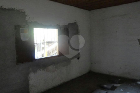 Sobrado à venda com 5 quartos, sendo 1 suíte, em Parque Ipê, São Paulo, SP