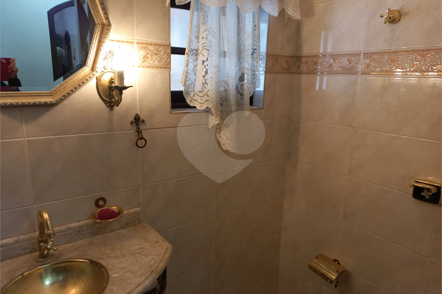 Sobrado à venda ou para alugar com 4 quartos, sendo 1 suíte,  em Barro Branco (zona Norte), São Paulo, SP