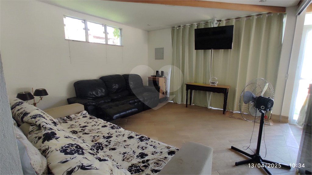 Casa à venda com 3 quartos, sendo 1 suíte, no condomínio Alpes Douro, Bom Jesus dos Perdões - SP