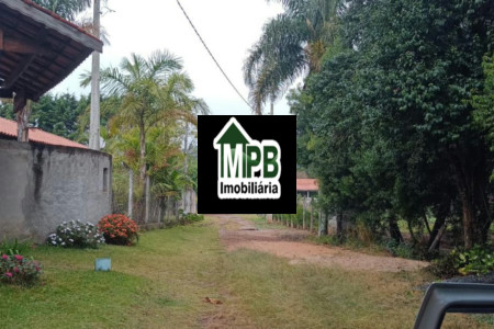 Chácara à venda com 3 quartos, sendo 1 suíte, em Bairro dos Buenos, Piedade, SP