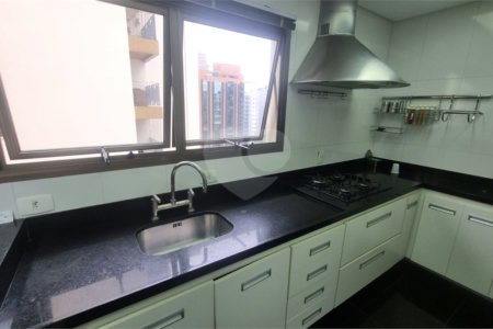 Apartamento à venda com 3 quartos, sendo 1 suíte,  em Indianópolis, São Paulo, SP