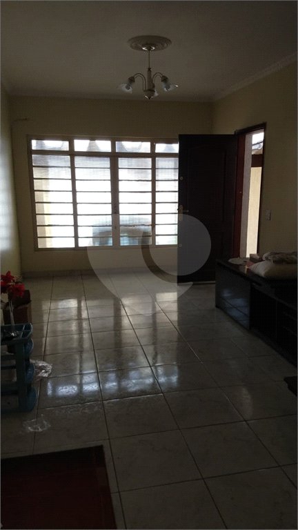 Sobrado à venda com 2 quartos em Tremembé, São Paulo, SP