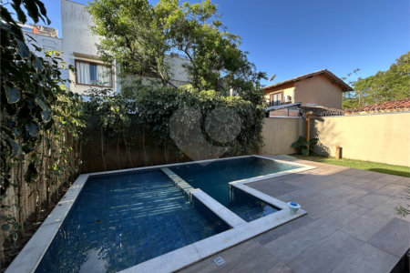Duplex à venda com 3 suítes no Centro / Arraial D'ajuda, Porto Seguro, BA