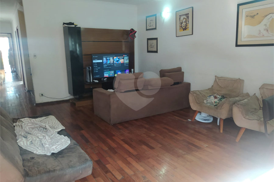 Sobrado à venda com 3 quartos, sendo 1 suíte, em Tremembé, São Paulo, SP