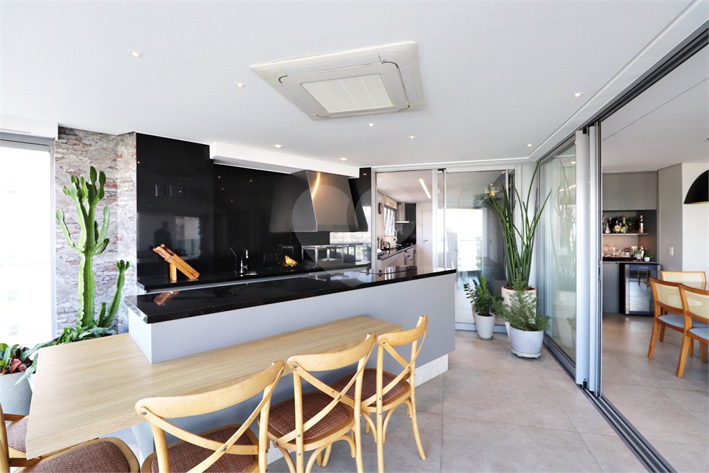 Apartamento à venda com 4 suítes em Santana, São Paulo, SP
