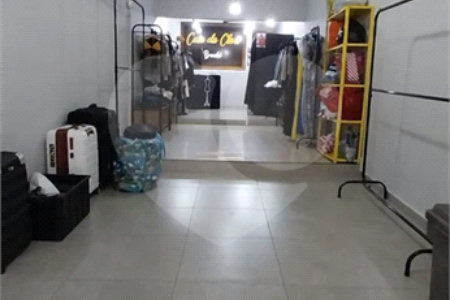 Sobrado à venda com 3 quartos, sendo 1 suíte,  em Jardim Regis, São Paulo, SP