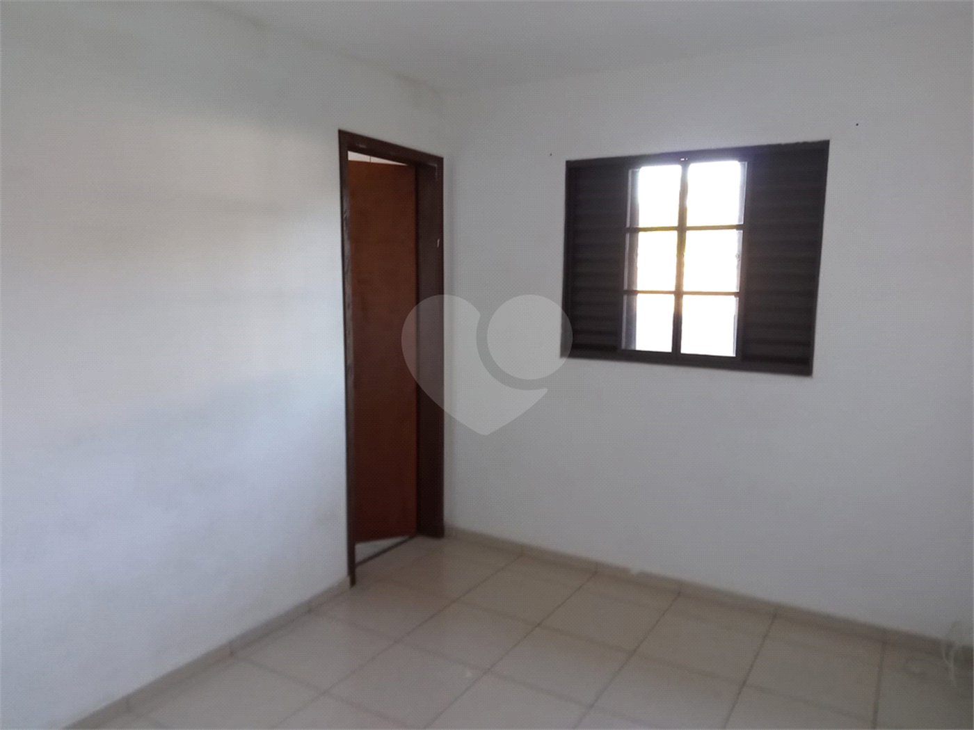 Casa à venda com 21 quartos, sendo 7 suítes, no condomínio De Apartamentos Residenciais- Jardim Morumbi, Atibaia - SP