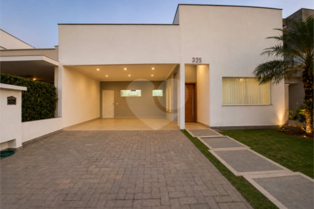 Casa à venda com 3 quartos, sendo 1 suíte,  no condomínio Ibiti Royal Park, Sorocaba - SP
