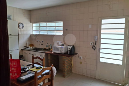 Casa à venda com 3 quartos, sendo 1 suíte,  em Vila Oliveira, Mogi das Cruzes, SP