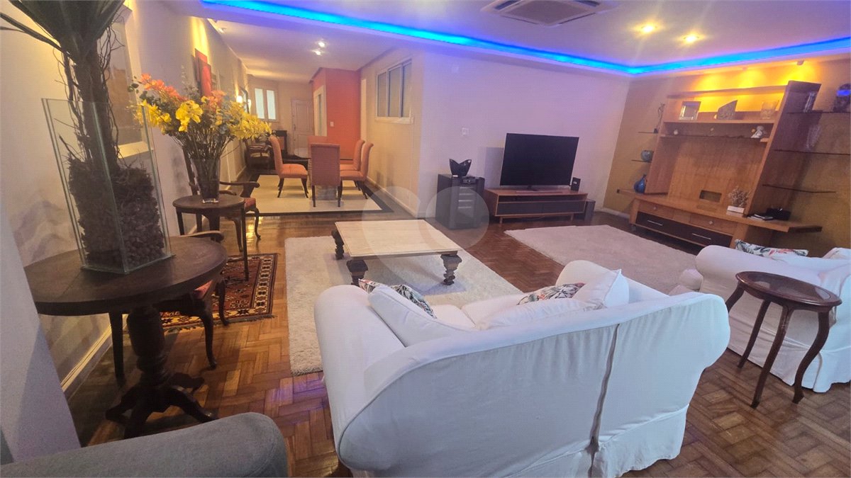 Apartamento à venda com 3 quartos, sendo 1 suíte, em Copacabana, Rio de Janeiro, RJ
