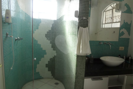 Sobrado à venda com 4 suítes em Santa Teresinha, São Paulo, SP