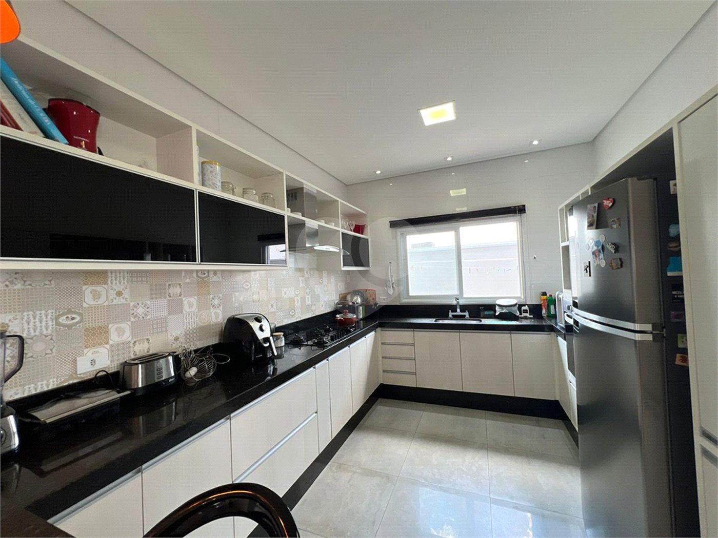 Casa à venda com 3 quartos, sendo 1 suíte,  no condomínio Golden Park Residence, Sorocaba - SP