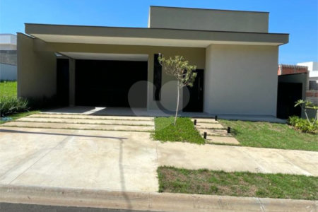 Casa à venda com 3 quartos, sendo 1 suíte, no condomínio Lagos D Icaraí, Salto - SP
