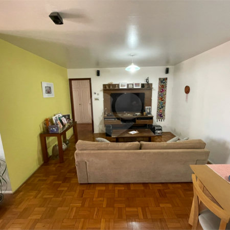 Apartamento à venda com 3 quartos, sendo 1 suíte,  em Vila Mariana, São Paulo, SP