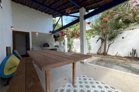 Casa à venda com 4 quartos, sendo 2 suítes, em Ogiva, Cabo Frio, RJ