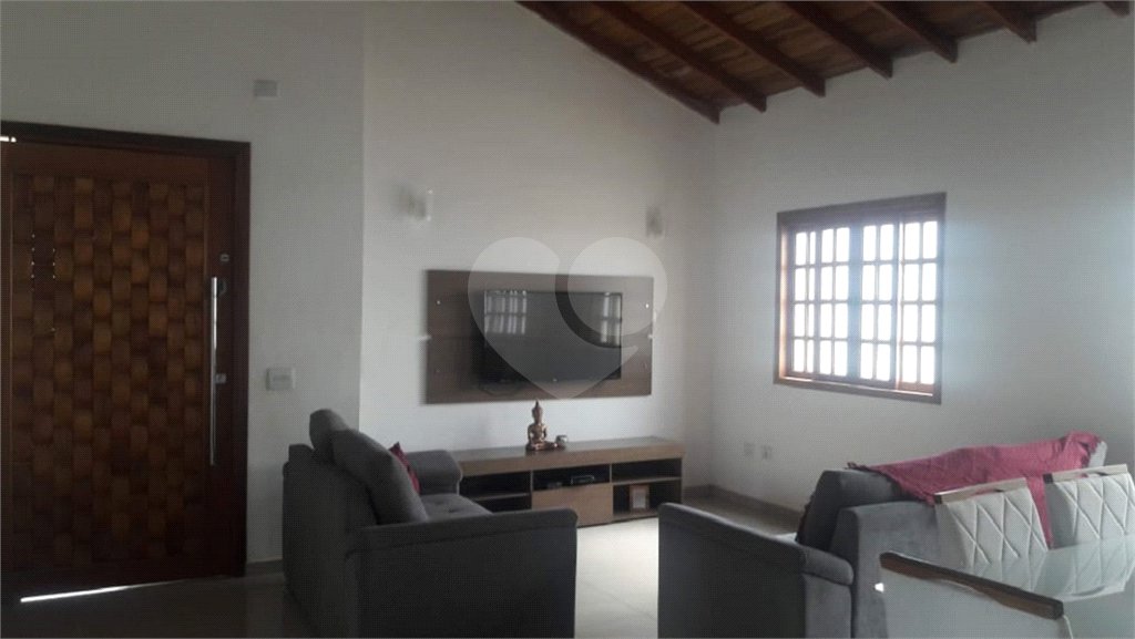 Chácara à venda com 5 quartos, sendo 2 suítes, em Campos de Atibaia, Atibaia, SP