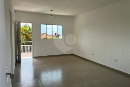 Casa à venda com 2 quartos, sendo 1 suíte, em Vila Vilma (mailasqui), São Roque, SP