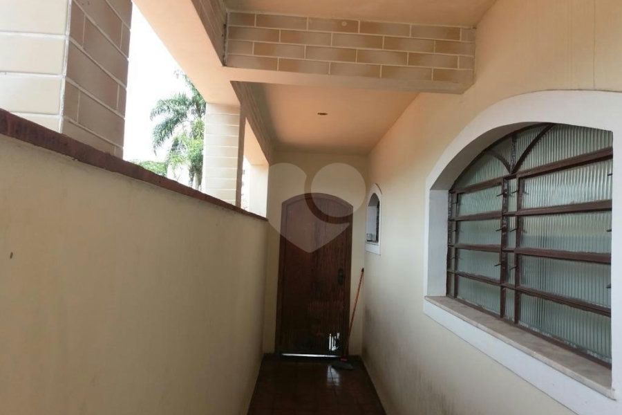 Sobrado à venda com 4 quartos, sendo 2 suítes, em Tremembé, São Paulo, SP