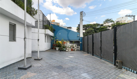 Prédio à venda em Vila Gomes, São Paulo, SP