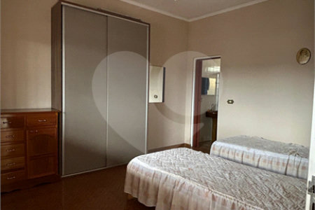 Sobrado à venda com 3 quartos, sendo 2 suítes,  em Vila Lúcia, Poá, SP