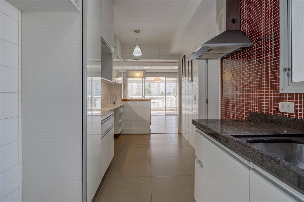 Apartamento à venda com 4 quartos, sendo 3 suítes, em Alto da Boa Vista, São Paulo, SP