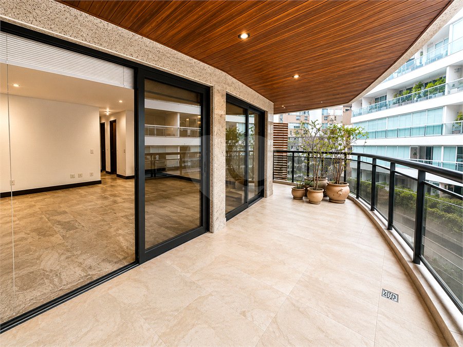Apartamento à venda com 2 suítes em Lagoa, Rio de Janeiro, RJ