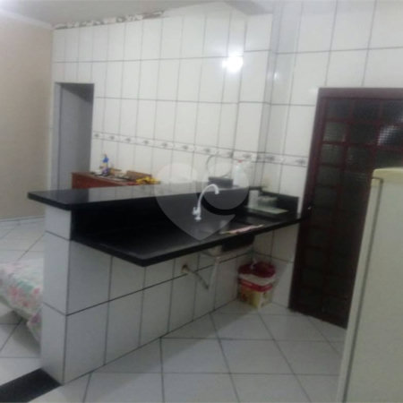 Sobrado com 3 dormitórios.