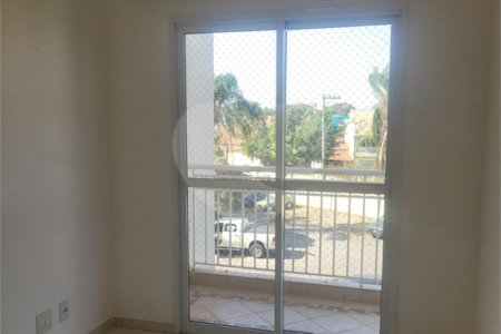 Indaiatuba - Venda - Apartamento no Condomínio Portal das Flores com 64 m², 3 dorms, sendo 2 com armários planejados, , WC social, cozinha planejada e totalmente integrada com a lavanderia, varanda, , 02 vagas de garagem. Excelente localização, a poucos metros do Shopping Polo, mercados, padaria,