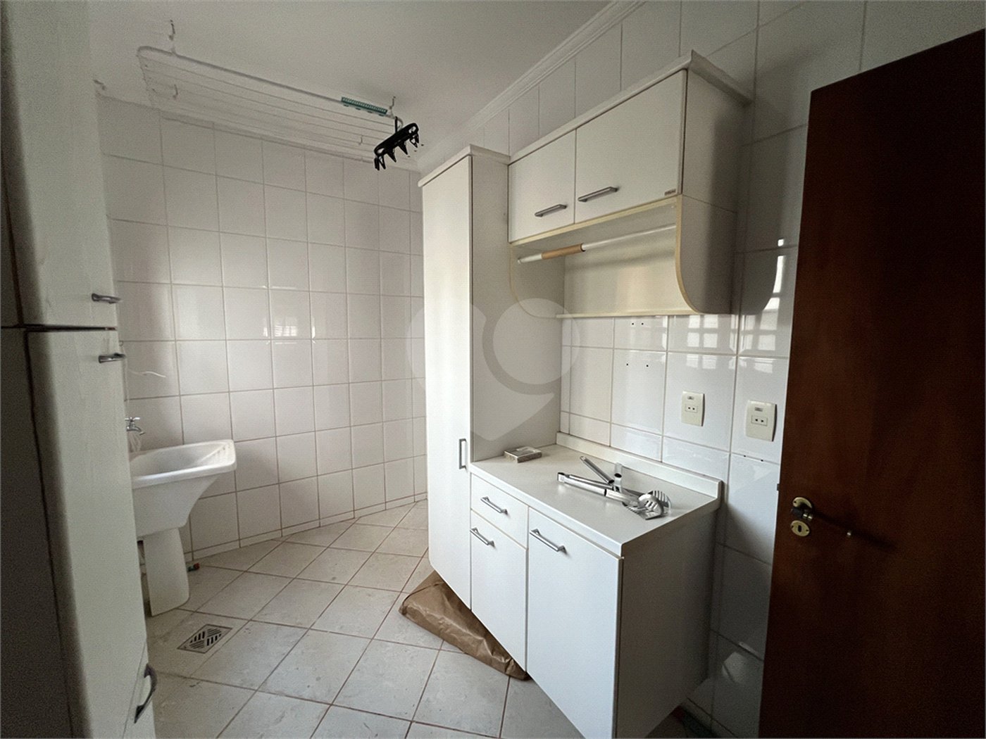 CASA COM 3 QUARTOS NO CONDOMÍNIO GRAND VILLE