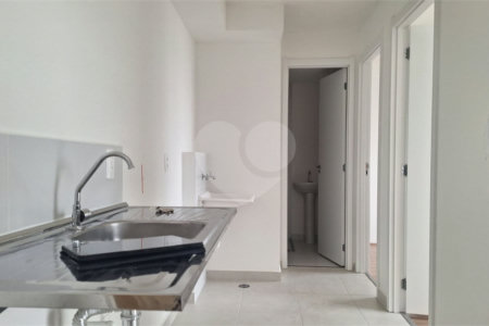 Apartamento à venda com 2 quartos em Parque Industrial Tomas Edson, São Paulo, SP