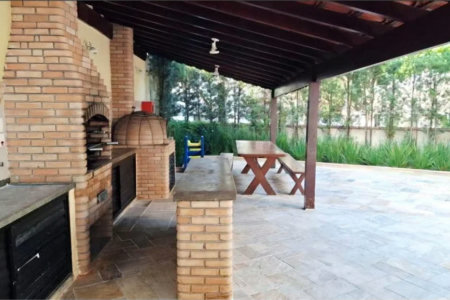 Casa à venda com 3 quartos, sendo 1 suíte, no condomínio Villas de São Francisco I, São Paulo - SP