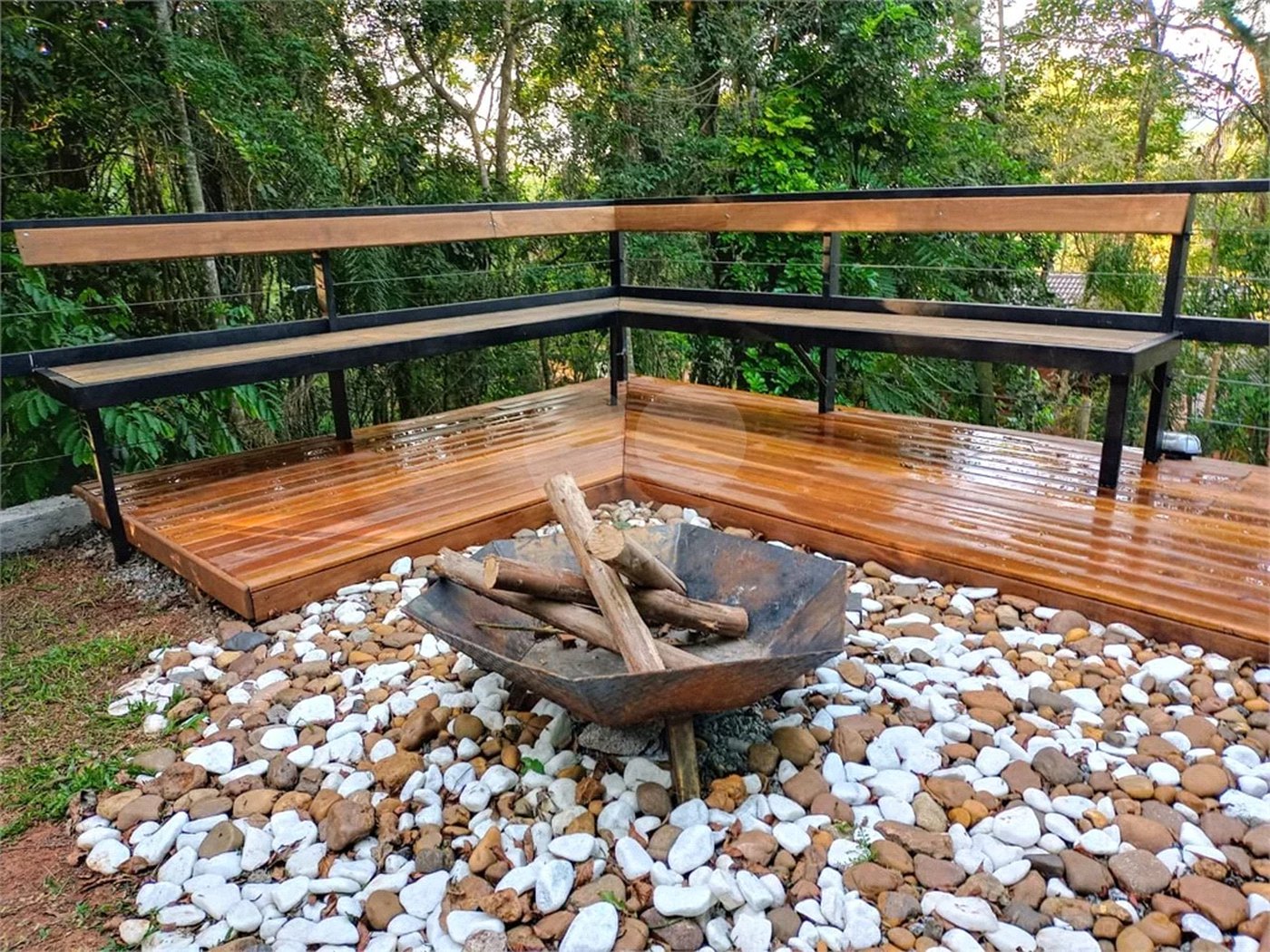 Casa à venda ou para alugar com 5 quartos, sendo 4 suítes, no condomínio Associação Reserva das Hortênsias, Mairiporã - SP