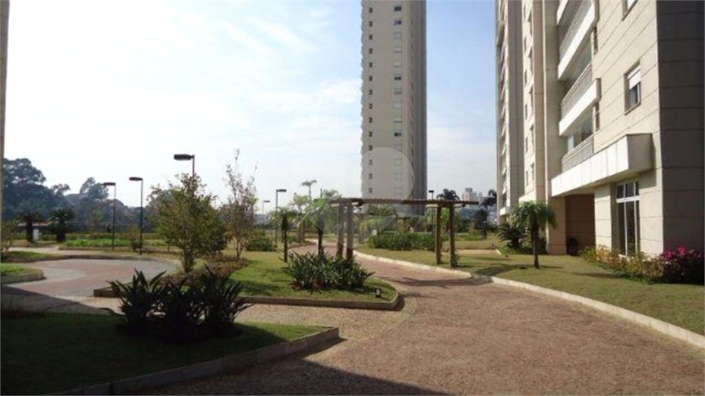 Apartamento à venda com 3 quartos, sendo 2 suítes,  em Rio Pequeno, São Paulo, SP