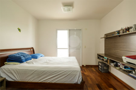Apartamento à venda com 3 suítes em Alto da Boa Vista, São Paulo, SP