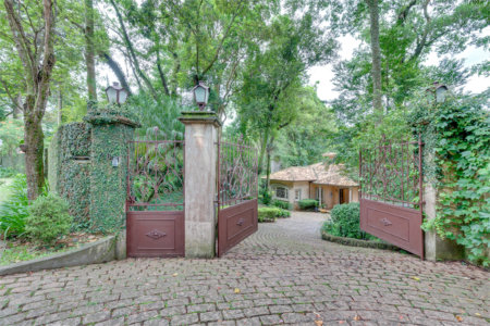 Casa à venda com 4 suítes no condomínio Chácara Flora, São Paulo - SP