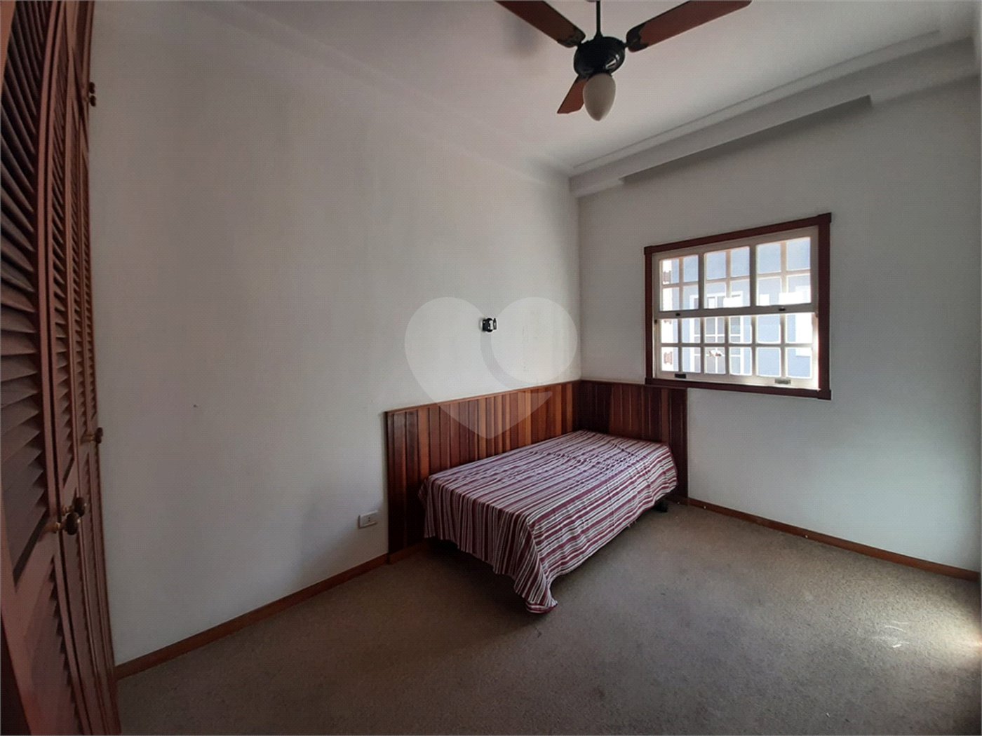 Casa à venda ou para alugar com 3 quartos, sendo 2 suítes, no condomínio Chácara das Rosas, São Paulo - SP