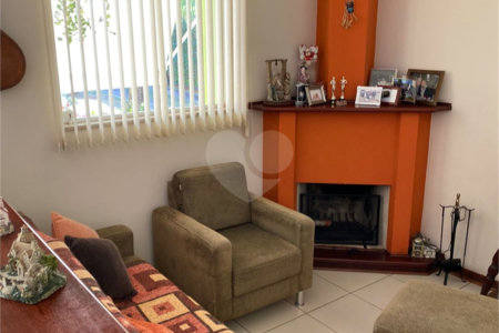 Casa à venda com 4 suítes no condomínio Portal do Sabiá, Araçoiaba da Serra - SP
