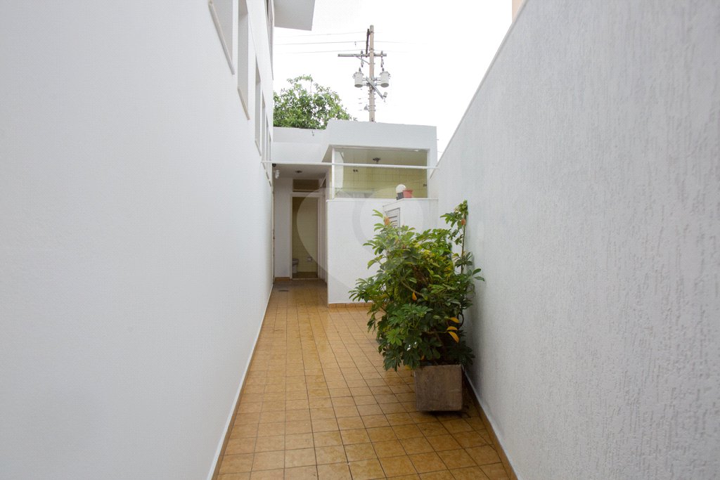 Casa à venda ou para alugar com 3 quartos, sendo 1 suíte,  em Mirandópolis, São Paulo, SP