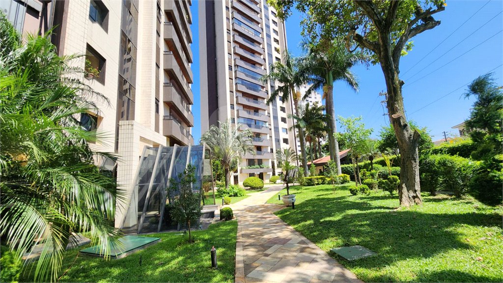 Apartamento à venda com 4 suítes em Bosque da Saúde, São Paulo, SP