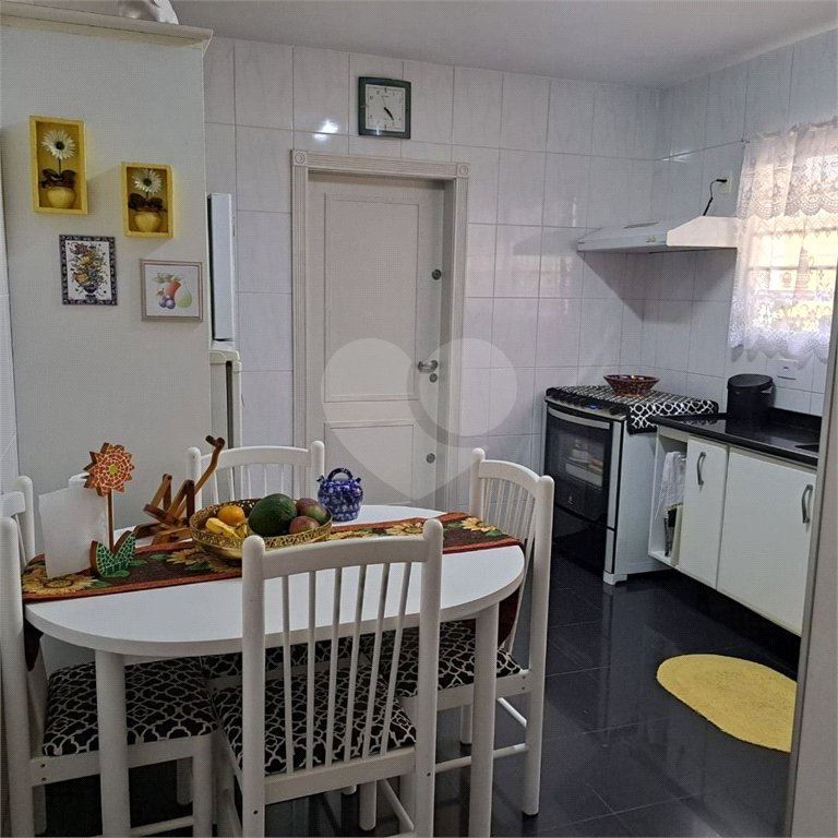 Casa Térrea à venda com 3 quartos, sendo 2 suítes,  em Vila Oliveira, Mogi das Cruzes, SP